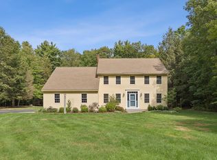 10 Saddle Ln, Gorham, ME 04038