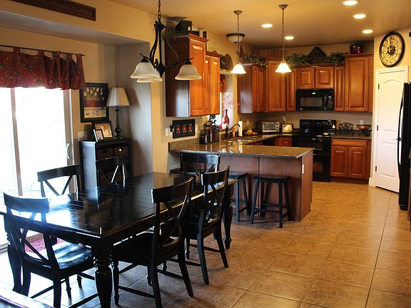 Kitchen/dining