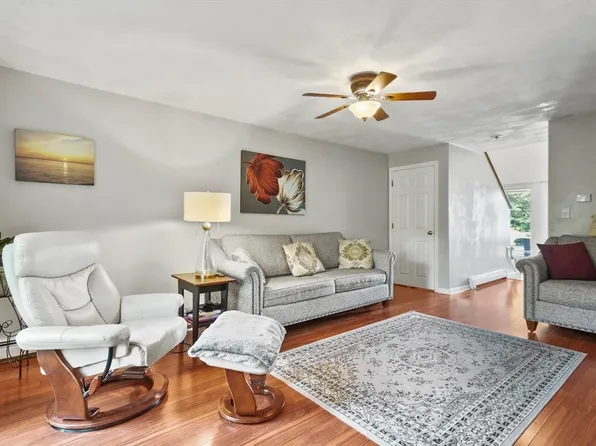 100 Pleasant St Unit 14, Tewksbury, MA 01876