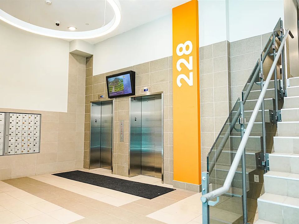1st image of 228 Albert St #Penthouse 06