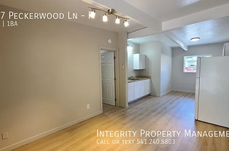 157 Peckerwood Ln #F — Photo 3
