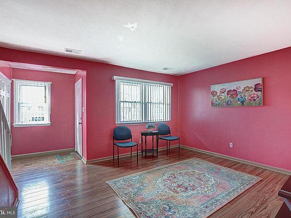5th image of 465 Barrister Pl