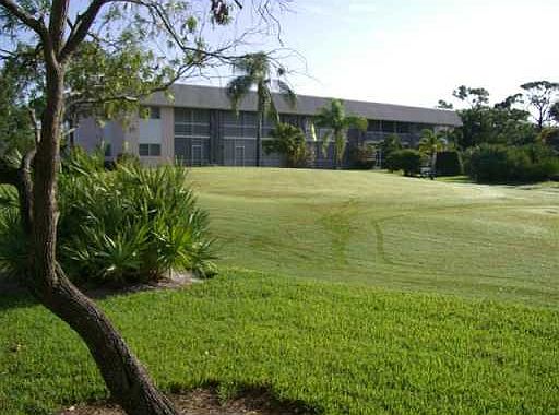 2nd image of 18081 SE Country Club Dr APT 28-271