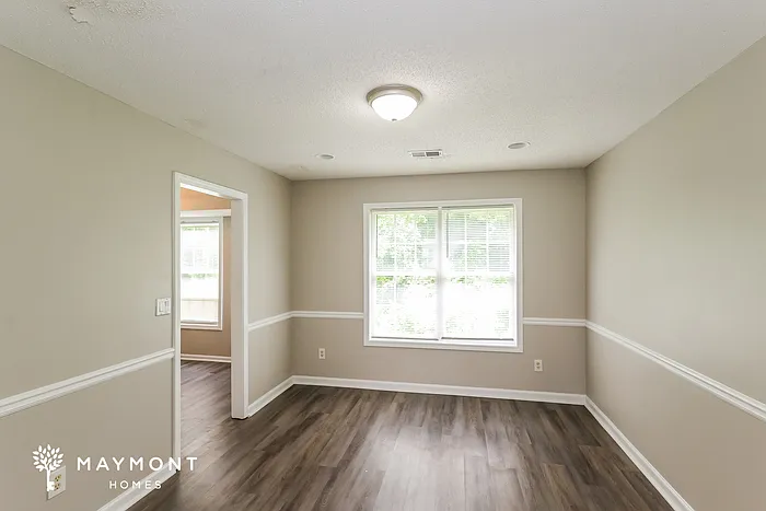 6055 Yellowood Ct — Photo 6