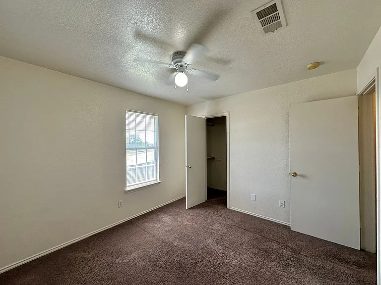 5910 Greengate — Photo 18