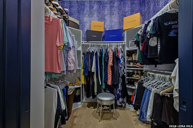 719 E Locust St #4107 — Photo 39