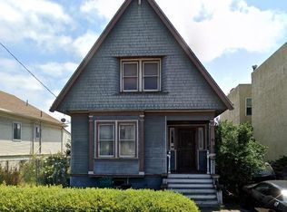 933 37th St, Oakland, CA 94608