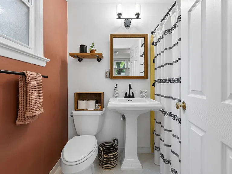 5208 Lindsay St — Photo 18