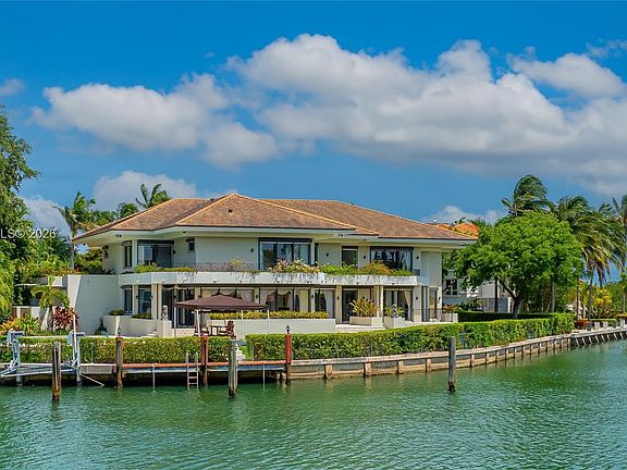 2nd image of 241 Cape Florida Dr