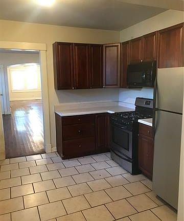 2nd image of 5420 Clara St