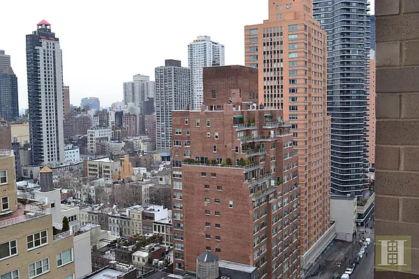 Rented by Halstead Real Estate | media 28