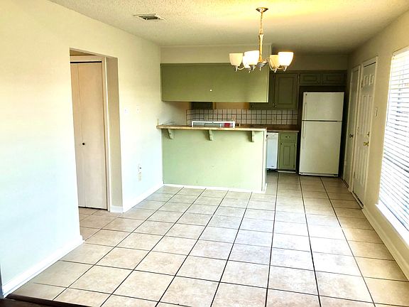 4th image of 505 Old Temple Hwy #505