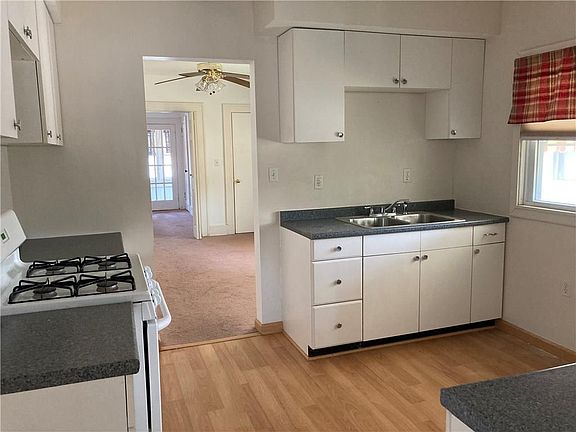 4th image of 3122-3124 Plum St