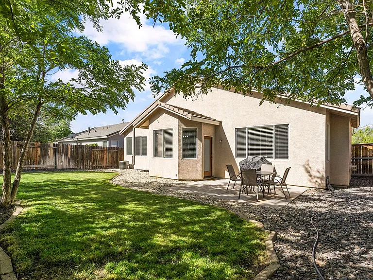10640 Arbor Way — Photo 32