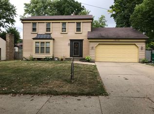 1614 Auburn Ave NE, Grand Rapids, MI 49505