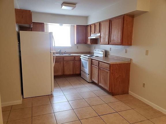 4th image of 7101 Salem Dr