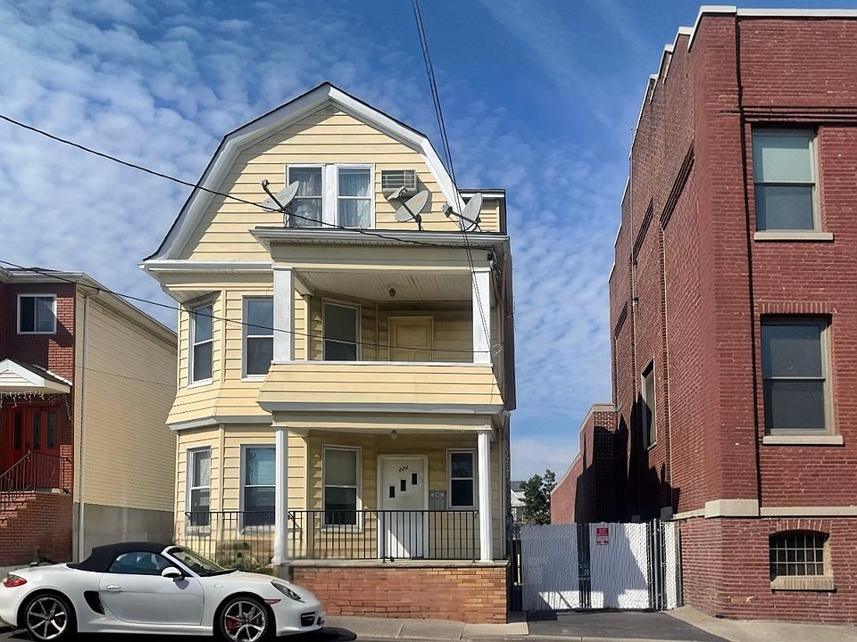 1st image of 424 Warren St APT 2
