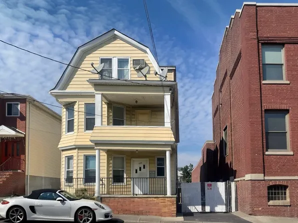 424 Warren St APT 2, Harrison, NJ 07029