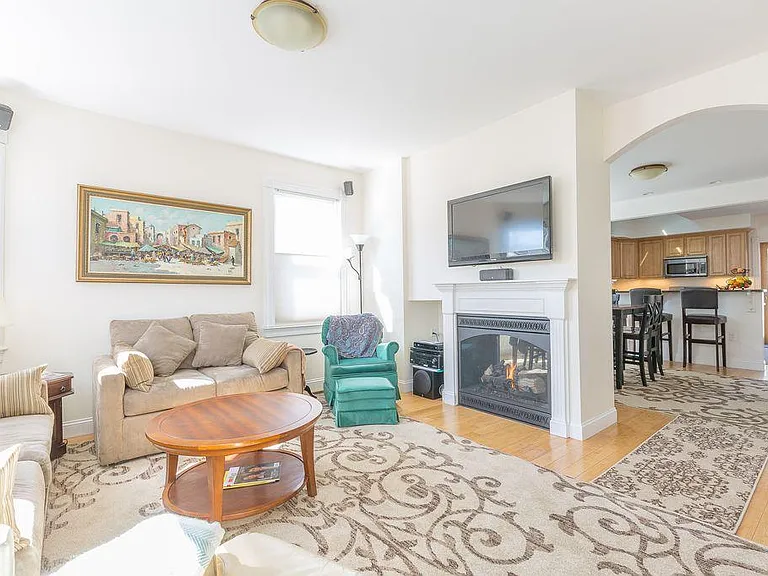 6 Boardman St — Photo 1