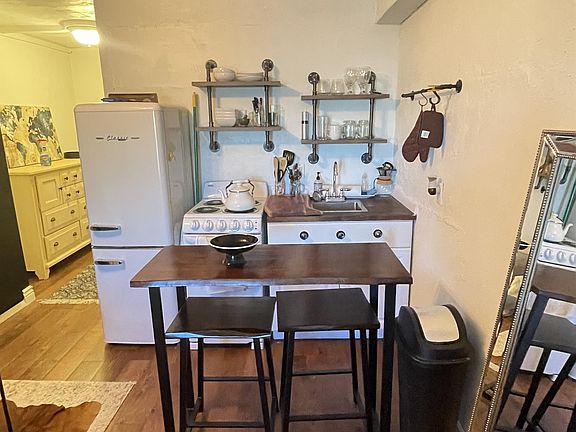5th image of 224 East St Unit 235