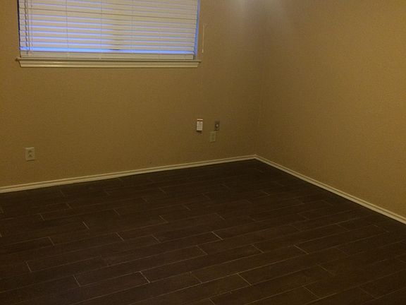5th image of 146 Parkhaven Dr