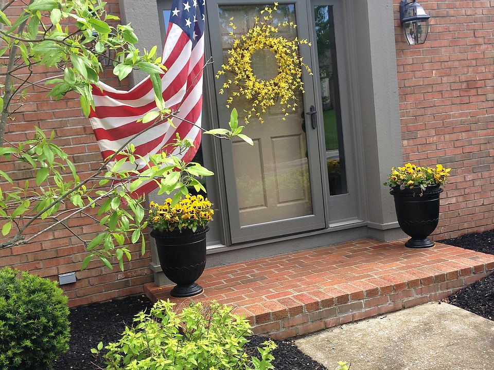 1st image of 4648 Bridle Path Ln