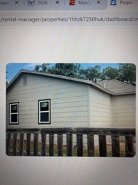 1st image of 1911 E Maddox Ave #1911