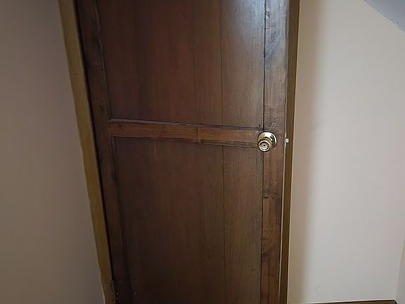 5th image of 203 N Lincoln St