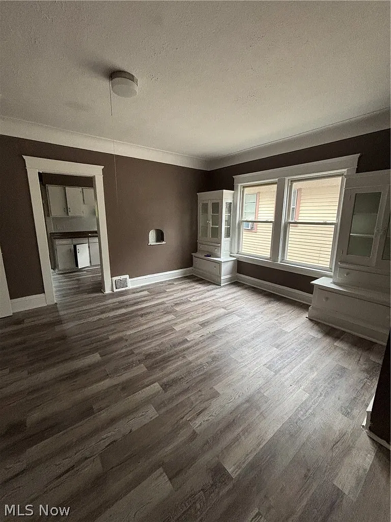 2 bed, 1.0 bath, $1,000 — Photo 4