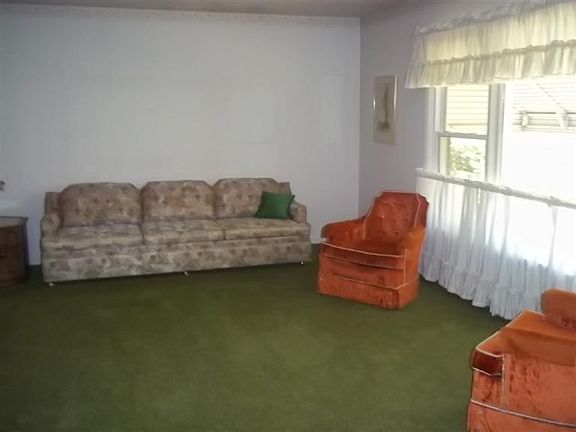5th image of 17018 Prince Dr