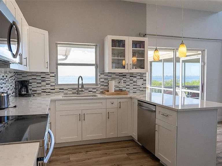 2424 Bay Dr #2424/2426 — Photo 8