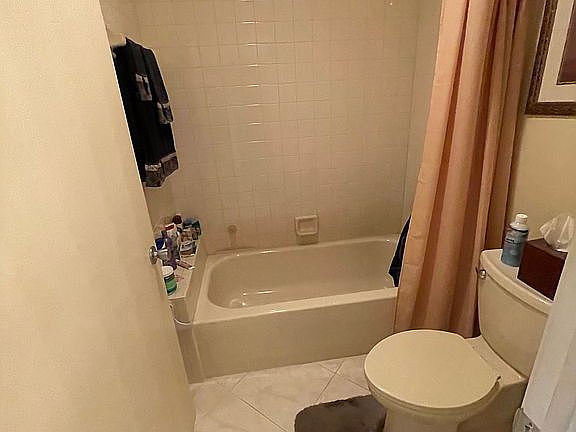 5th image of 2755 Casita Way APT 201