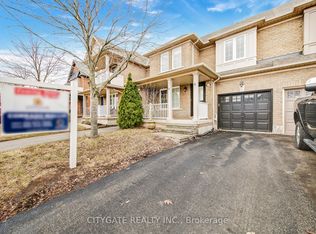 2388 Postmaster Dr, Oakville, ON L6M 4Z4