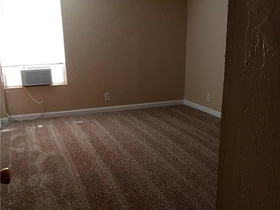 5th image of 2106 James St Unit C