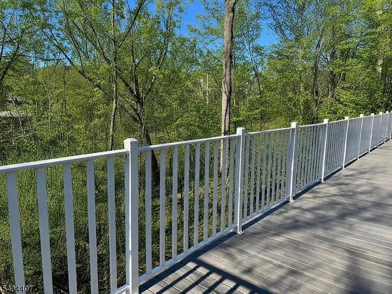 1023 Castle Rd — Photo 3