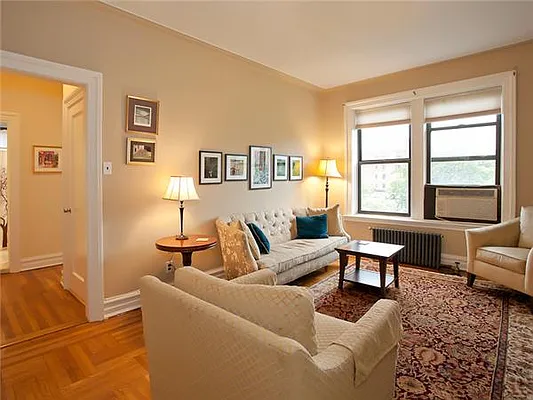 Sold by Avenue Sotheby's International Realty | media 27