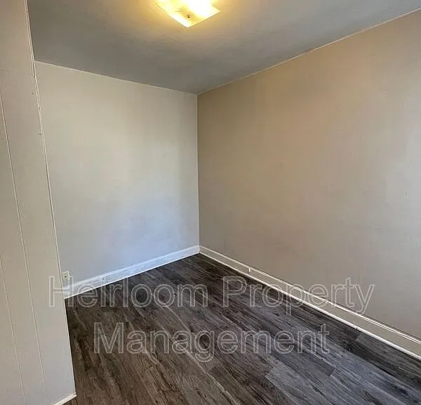 2617 W 3rd St #2 — Photo 8