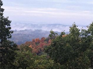 1701 Ridge Ln, Pacific, MO 63069