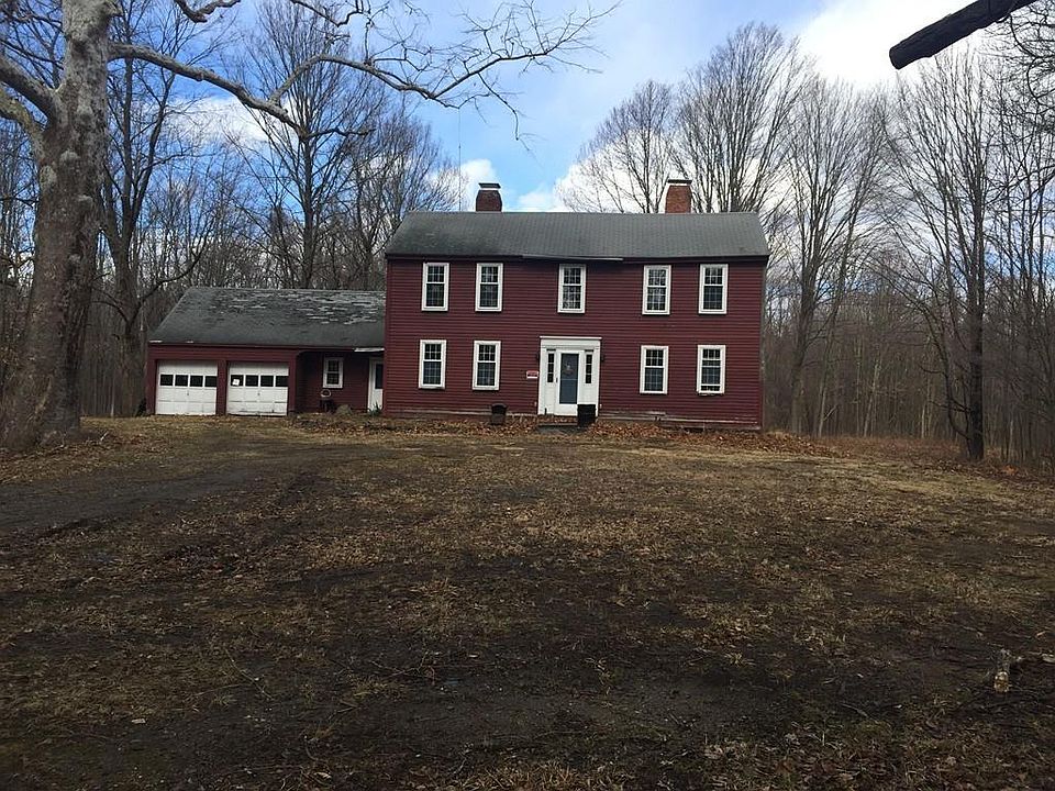 2nd image of 2121 Main St