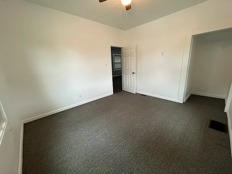 1142 N Minnesota Ave — Photo 18