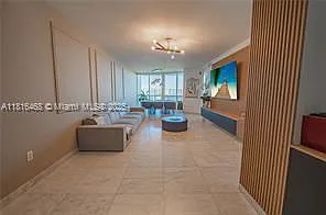 2 bed, 2.5 bath, 1649 sqft, $6,350 — Photo 3