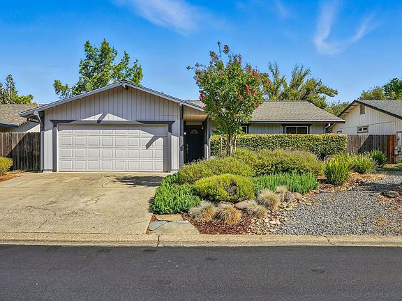 2nd image of 4895 Summit View Ct