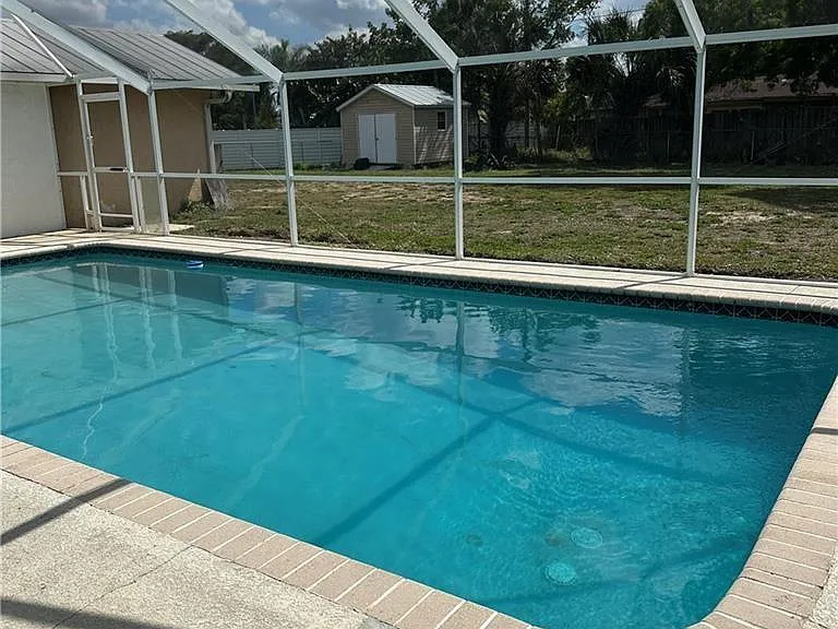 706 Arianne Ct — Photo 16