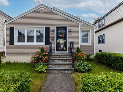 200 Unit St, Providence, RI, 02909