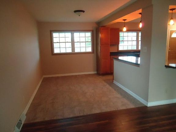 4th image of 2260 Redwood Ct