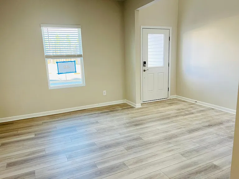 745 Riguard Way — Photo 9