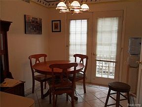 4th image of 28666 Bayberry Ct E #4