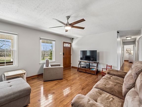 4th image of 1016 Butler Bridge Rd