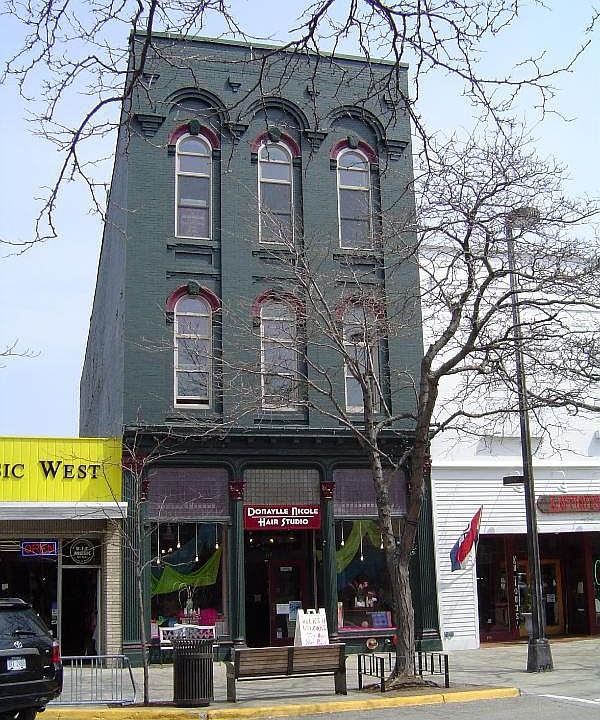 1st image of 117 Washington Ave #A
