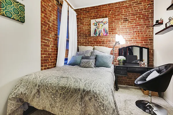 Rented by Cooper & Cooper Real Estate | media 11